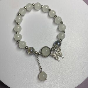 White bead bracelet